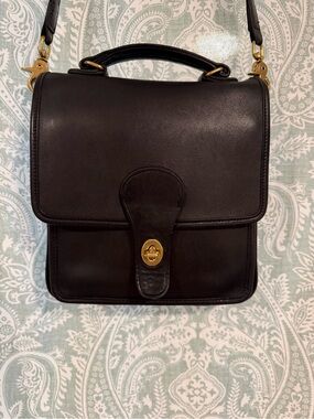 Vintage Coach Station Bag in black with gold hardware